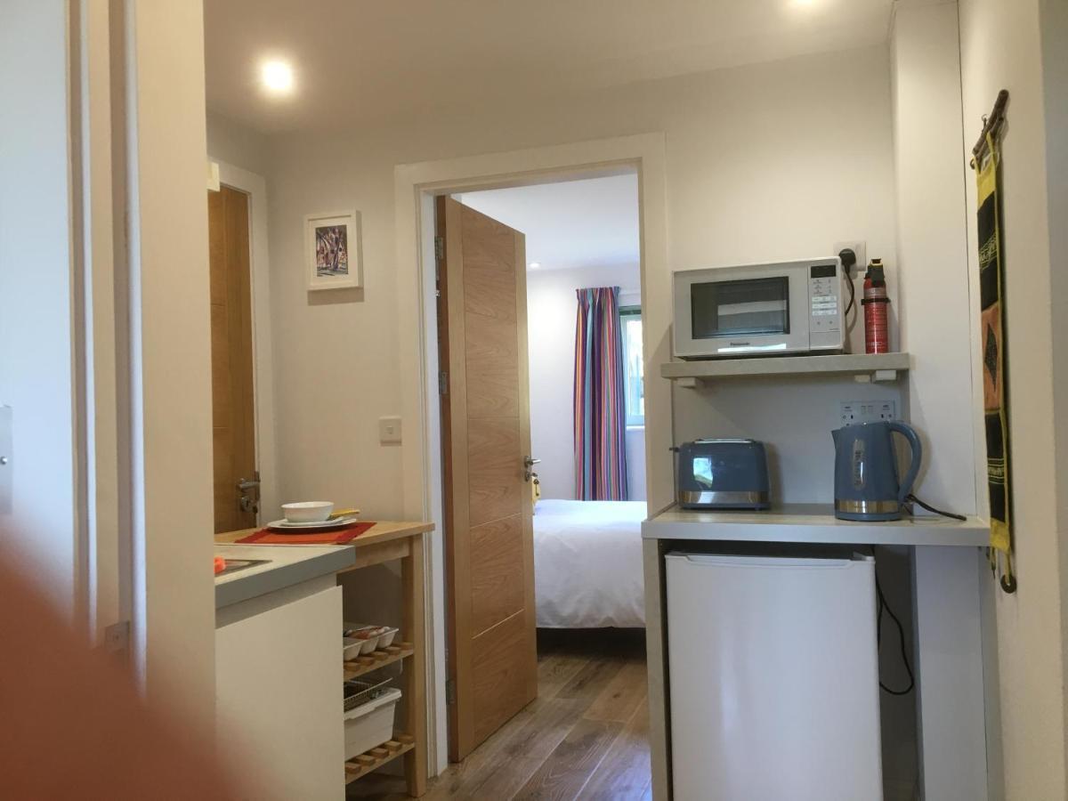 The Wrens Annexe - Stylish Self-Contained 2-Bed Annexe Penzance Exterior foto